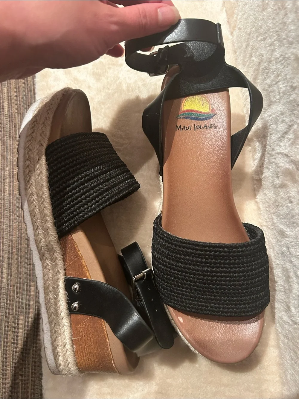 Maui Island comfortable black